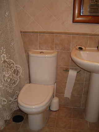 En-suite to Master Bedroom